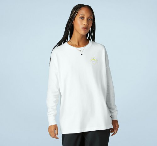 Ascend Any Mountain Long Sleeve Oversized Tee | Shop Converse Women CLOTHING