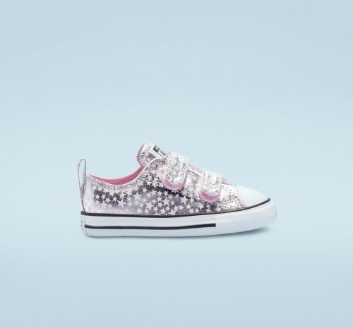 She's A Star Easy-On Chuck Taylor All Star | Shop Converse Kids FEATURED